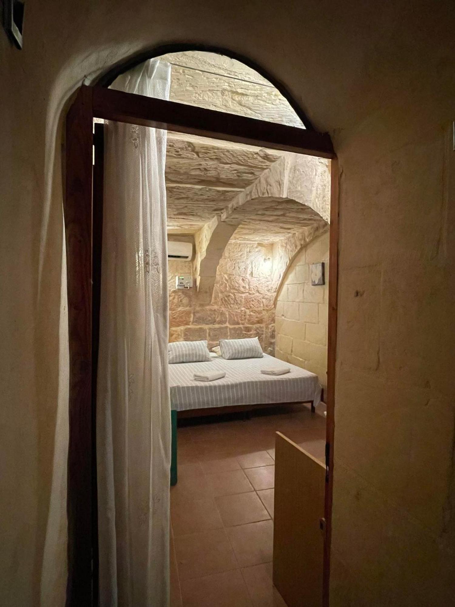 400Yr Farmhouse In Xaghra Gozo - Separate Rooms Экстерьер фото