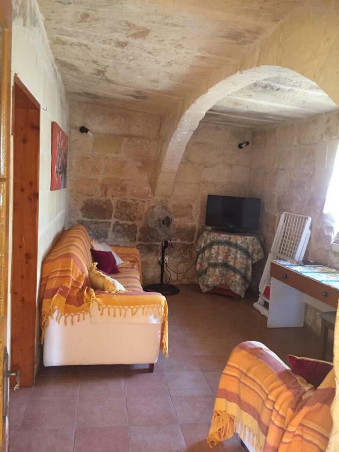 400Yr Farmhouse In Xaghra Gozo - Separate Rooms Экстерьер фото